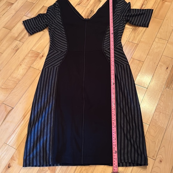 BCBG MaxAzria Dress - Picture 4 of 9